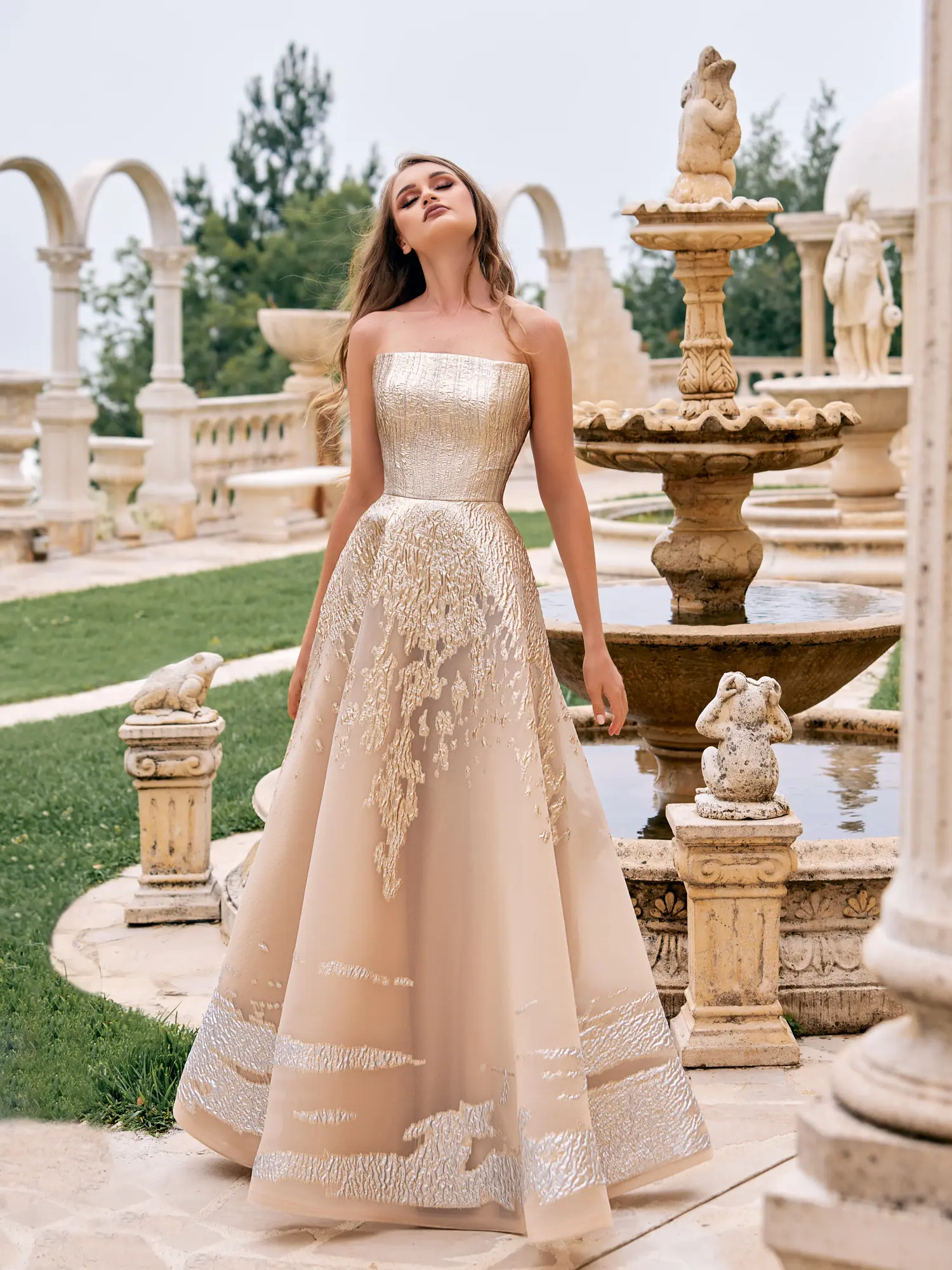 SS029 -Organza And Brocade Blended GownGold US 01